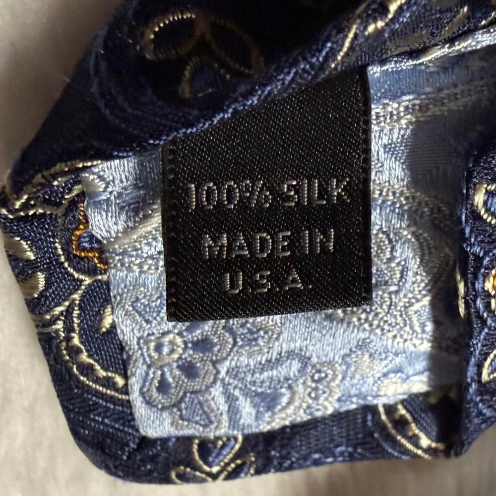 John W. Nordstrom OS Blue Floral Medallion 100% Silk Necktie Made in USA Wedding